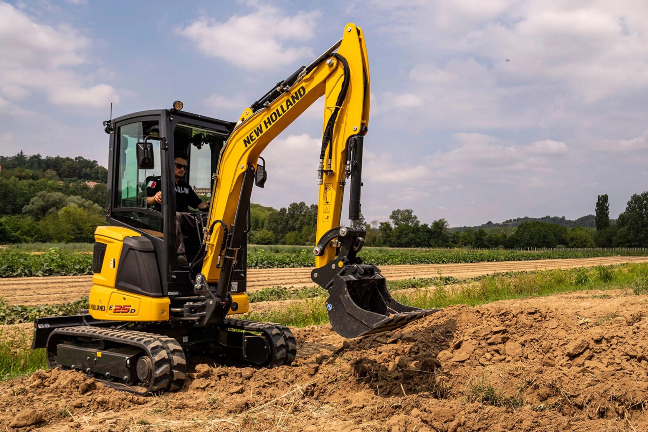 TAM-Mietfahrzeuge-Minibagger-NewHolland